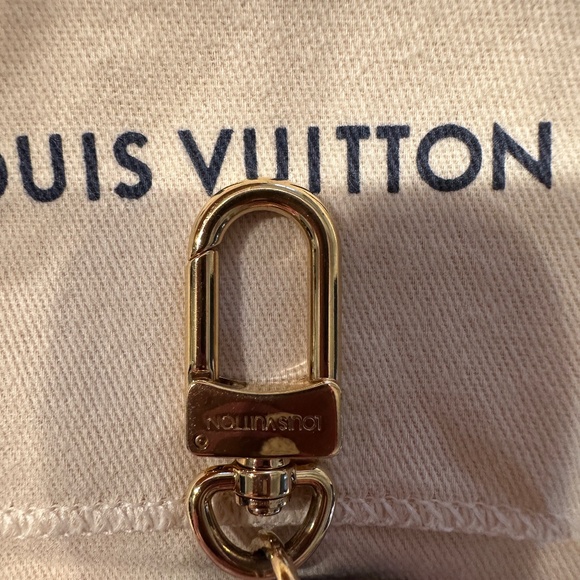🤎💗FULL INCLUSION Louis Vuitton Keychain / Bag Charm💗🤎 - Picture 5 of 6
